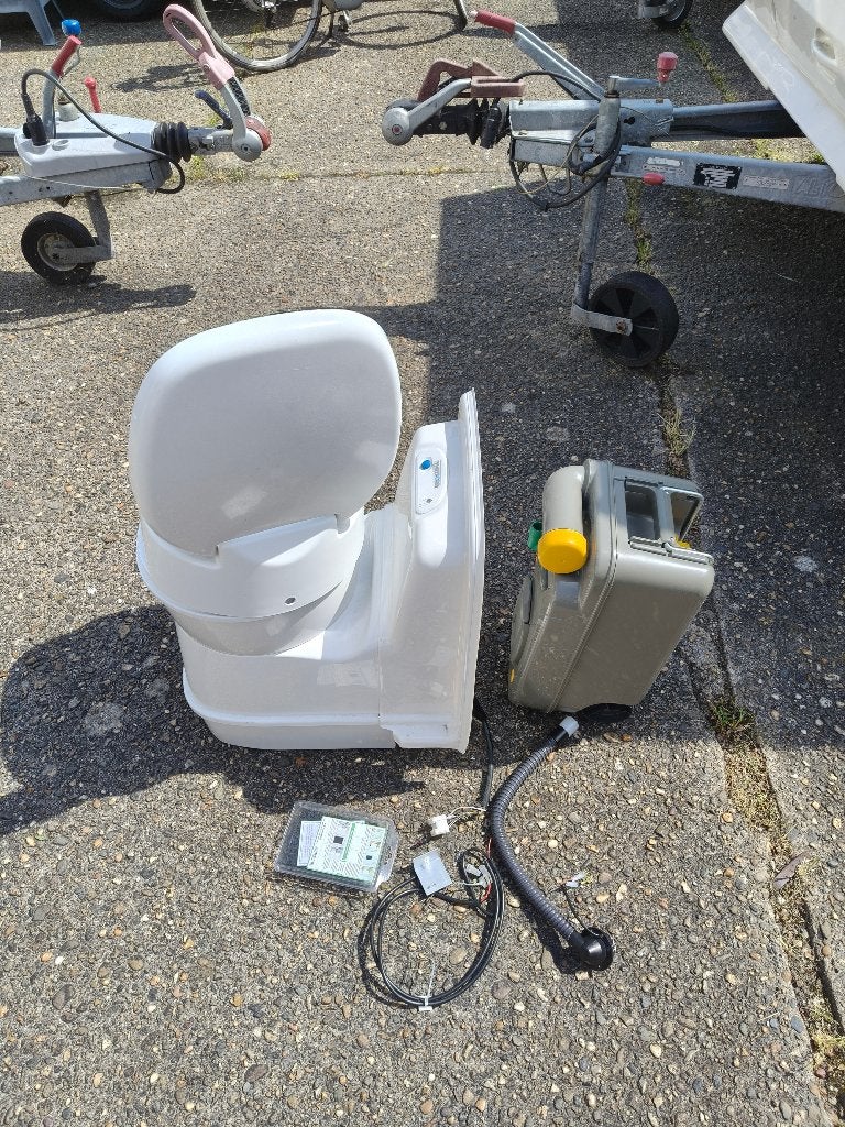 Thetford C200 met verhoger voor camper of caravan...., Ophalen, Zo goed als nieuw