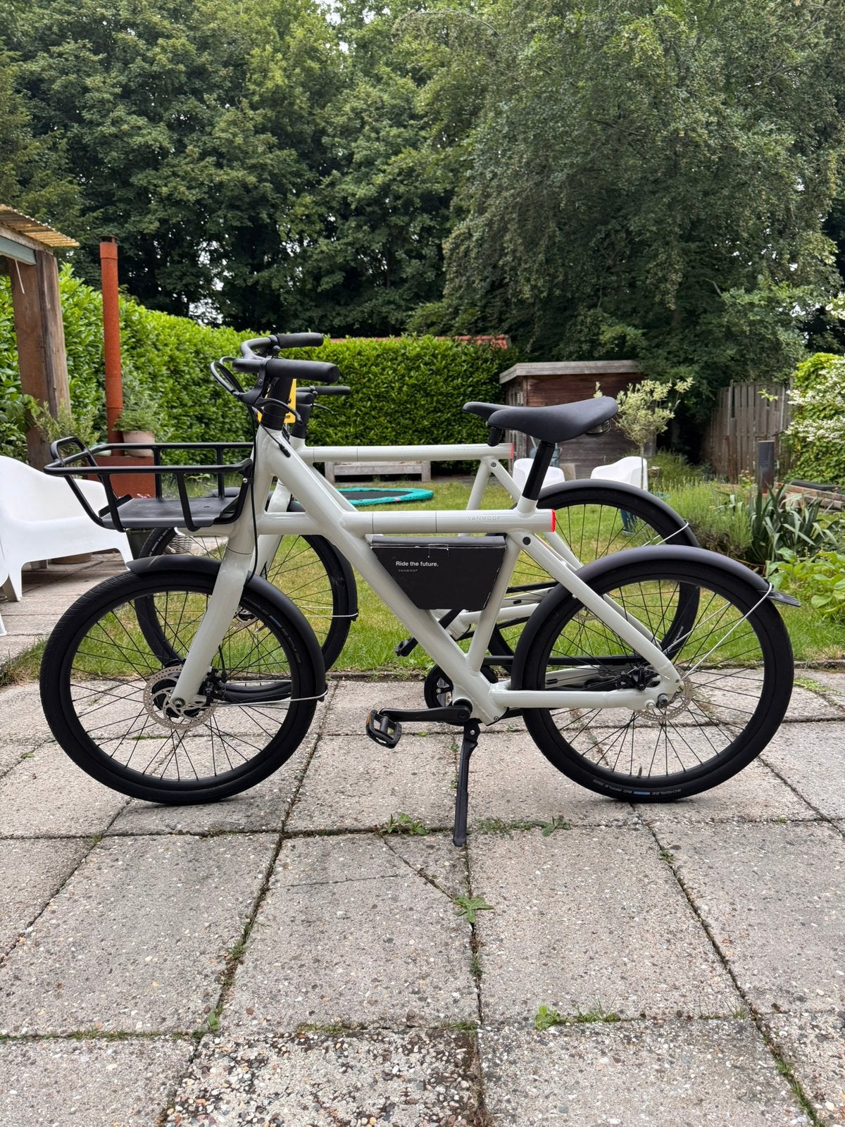 Vanmoof S2 en X2 in Fogwhite, Prachtig!, 59 cm of meer, Ophalen, Zo goed als nieuw, Vanmoof