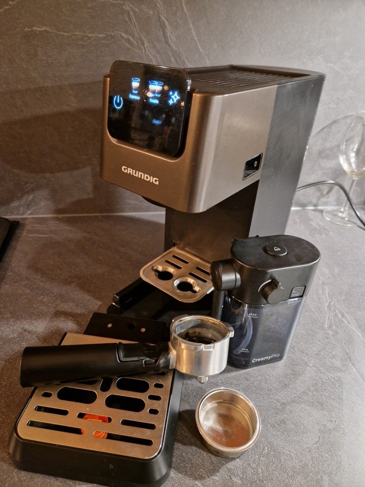 Grundig KSM 5330 Delisia Espressomachine [COMPACT NETJES!], Witgoed en Apparatuur, Espresso apparaat, Gemalen koffie, Ophalen of Verzenden