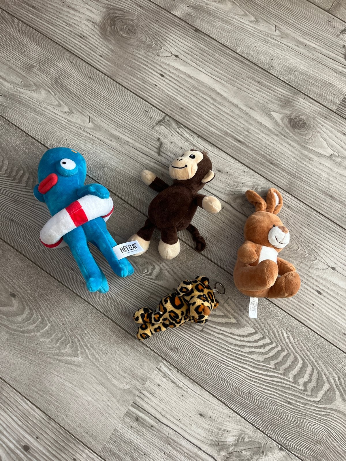 Leuke knuffels: aap, konijn, octopus en luipaard sleutelhang, Gebruikt, Overige typen, Ophalen of Verzenden, Middelgroot (20 tot 80 cm)