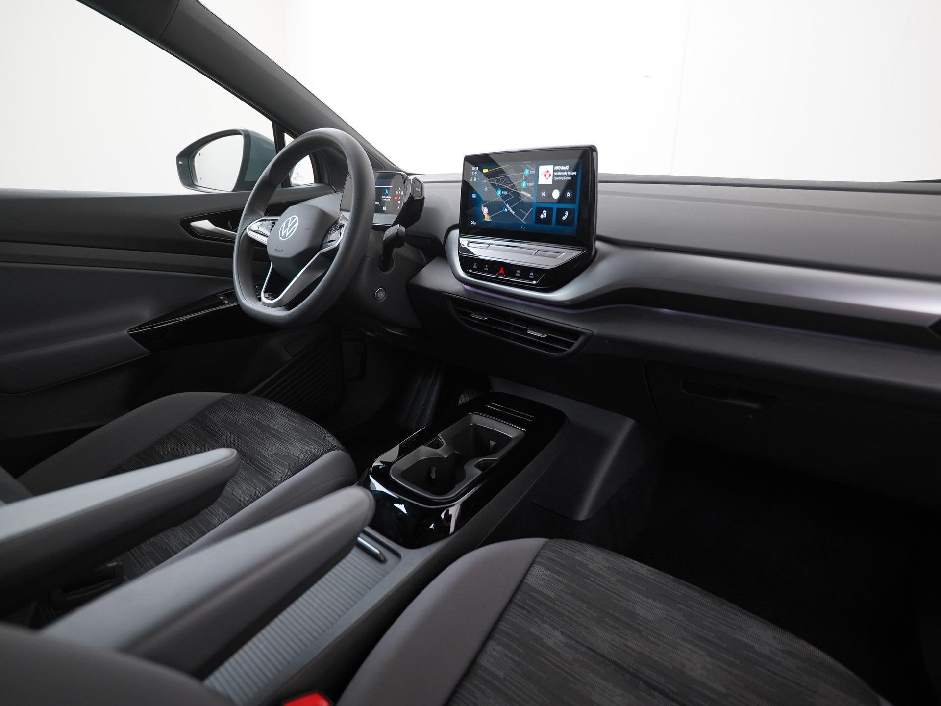 Volkswagen ID.4 Pure 52 kWh | Zondag Open!, Auto's, Automaat, 12 maanden, Zwart, 148 pk