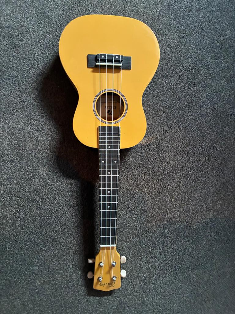 Fazley K23Y-W Sopraan Ukulele - Geel, Muziek en Instrumenten, Snaarinstrumenten | Gitaren | Akoestisch, Ophalen, Zo goed als nieuw