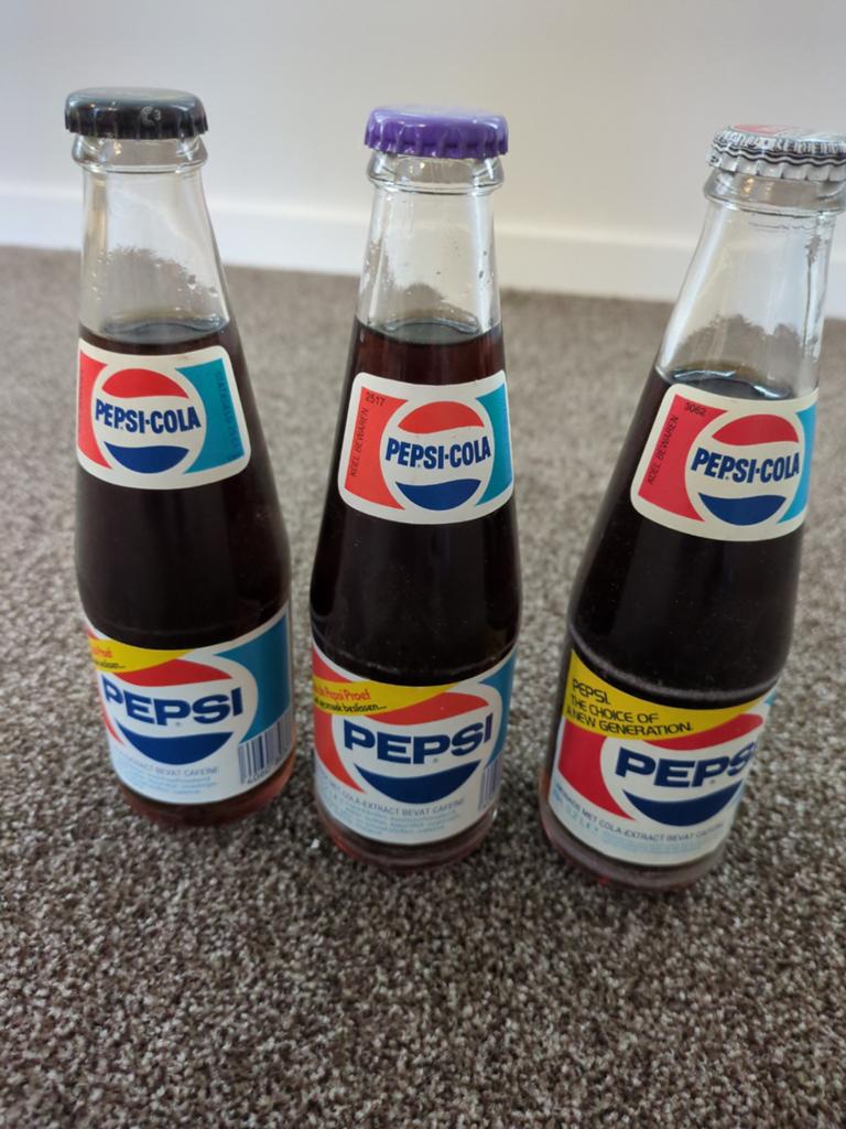 Vintage Pepsi-Cola Flessen met verkeerde doppen, Verzamelen, Ophalen of Verzenden, Gebruikt