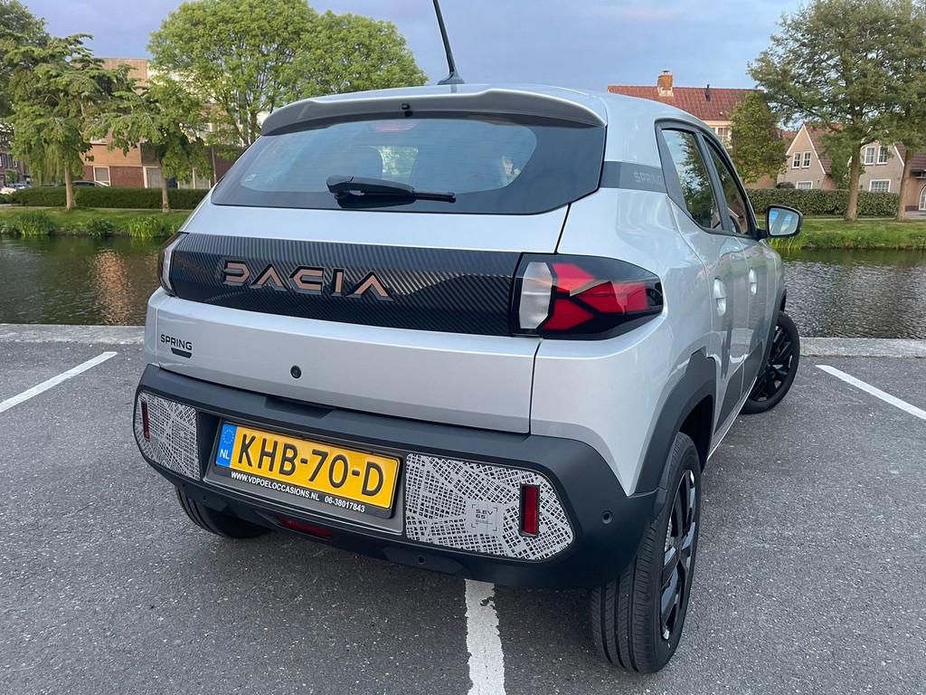Dacia Spring Extreme 65 26.8 kWh NIEUWSTAAT NAVI AIRCO, Auto's, Gebruikt, 949 kg, Hatchback, Spring