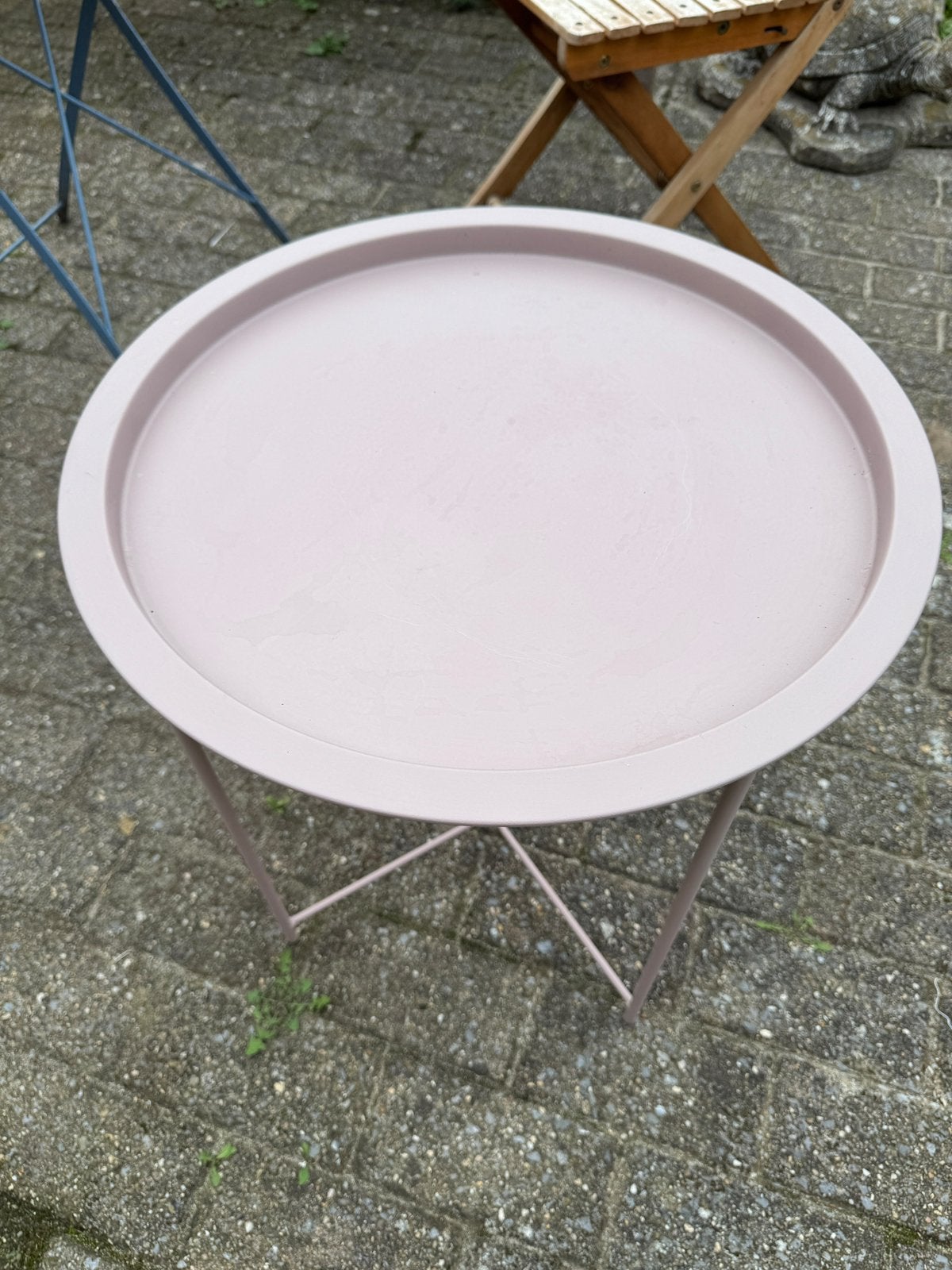 Bijzettafel taupe/roze, Huis en Inrichting, Minder dan 55 cm, Metaal of Aluminium, Rond, Zo goed als nieuw