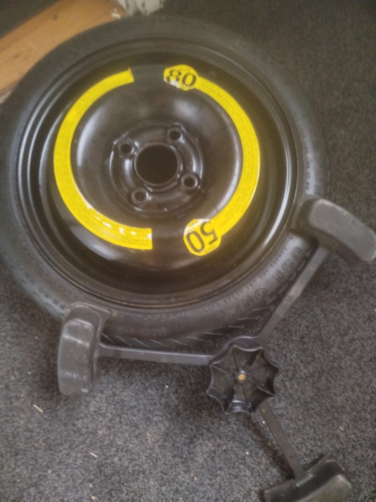 Reservewiel 4x100 57.1 naaf Lupo/Seat VAG serie met krik, Ophalen, Nieuw