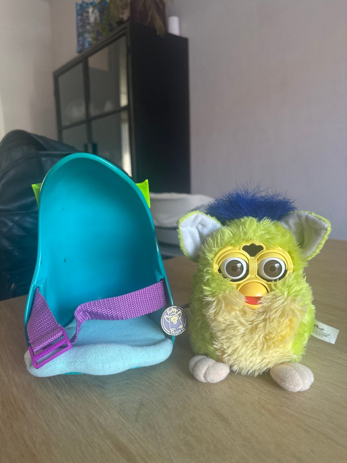 Furby (niet werkend) 1998 - met incompleet Sleepy Time Bed, Kinderen en Baby's, Ophalen of Verzenden, Gebruikt, Jongen of Meisje