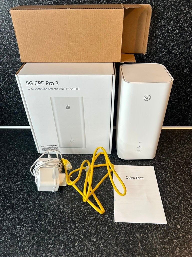 Huawei H138-380 5G CPE Pro (DBG) – 5G Router - Retourkans, Router met modem, Verzenden, Zo goed als nieuw, Info@techwebshop.com