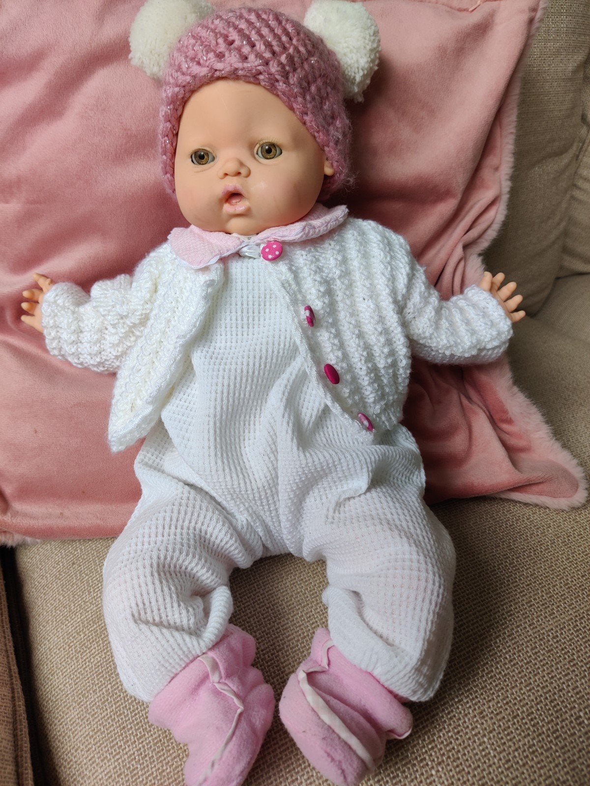 Babypop met kleertjes - 42 cm, Ophalen of Verzenden, Gebruikt, Babypop