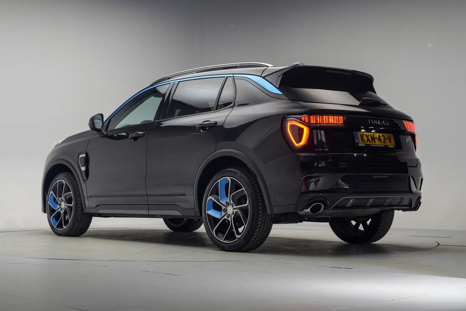 Lynk & Co 01 1.5 PHEV MY22 Zwart 6,6kW [ SoH 94,7% | 360ºca, Automaat, Zwart, Bedrijf, Verwarmde buitenspiegels