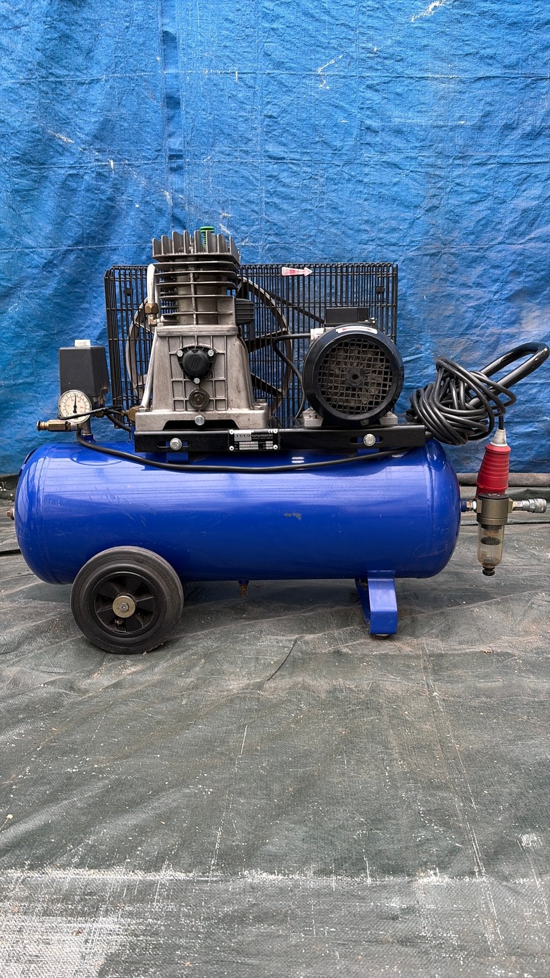 Compressor, 25 tot 100 liter, Ophalen, Zo goed als nieuw, 200 tot 400 liter/min