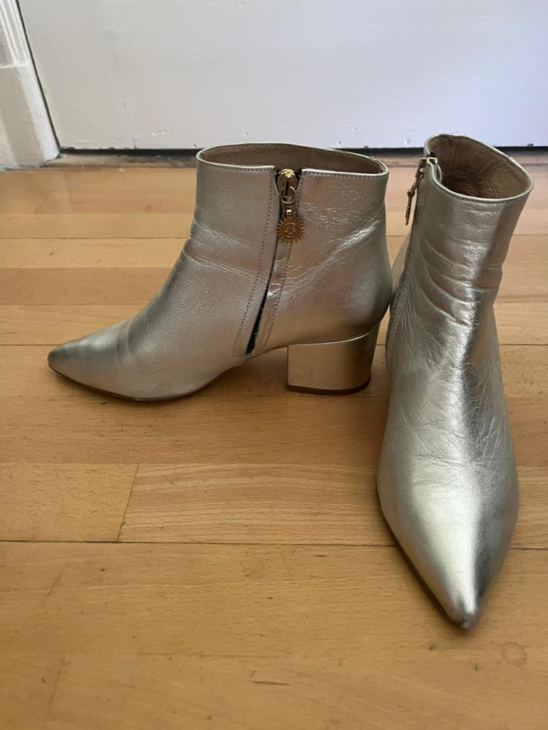Fabienne Chapot - Zilveren laarsjes, Ophalen of Verzenden, Zo goed als nieuw, Overige kleuren