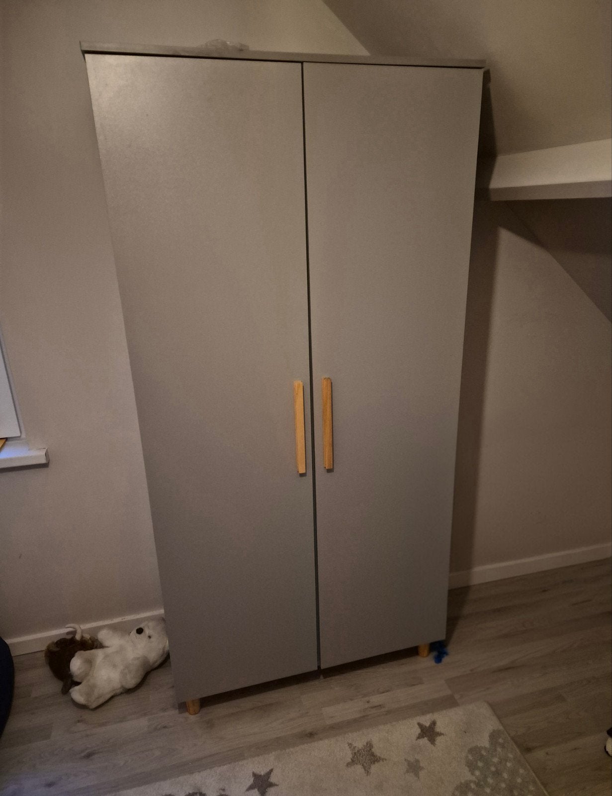 Complete Kinderkamer: Ledikant, Kast, Commode, Plankje, Ophalen, Zo goed als nieuw, Jongetje of Meisje