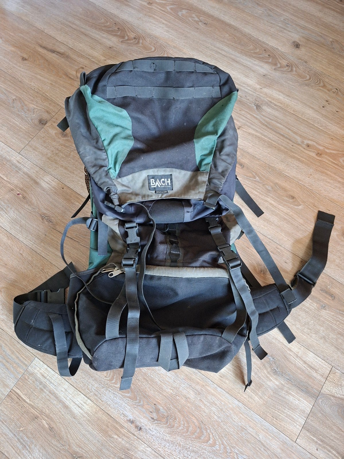 Bach Specialist Trekking Rugzak - Groen/Zwart, Overige merken, Gebruikt, 25 tot 40 cm, Ophalen of Verzenden