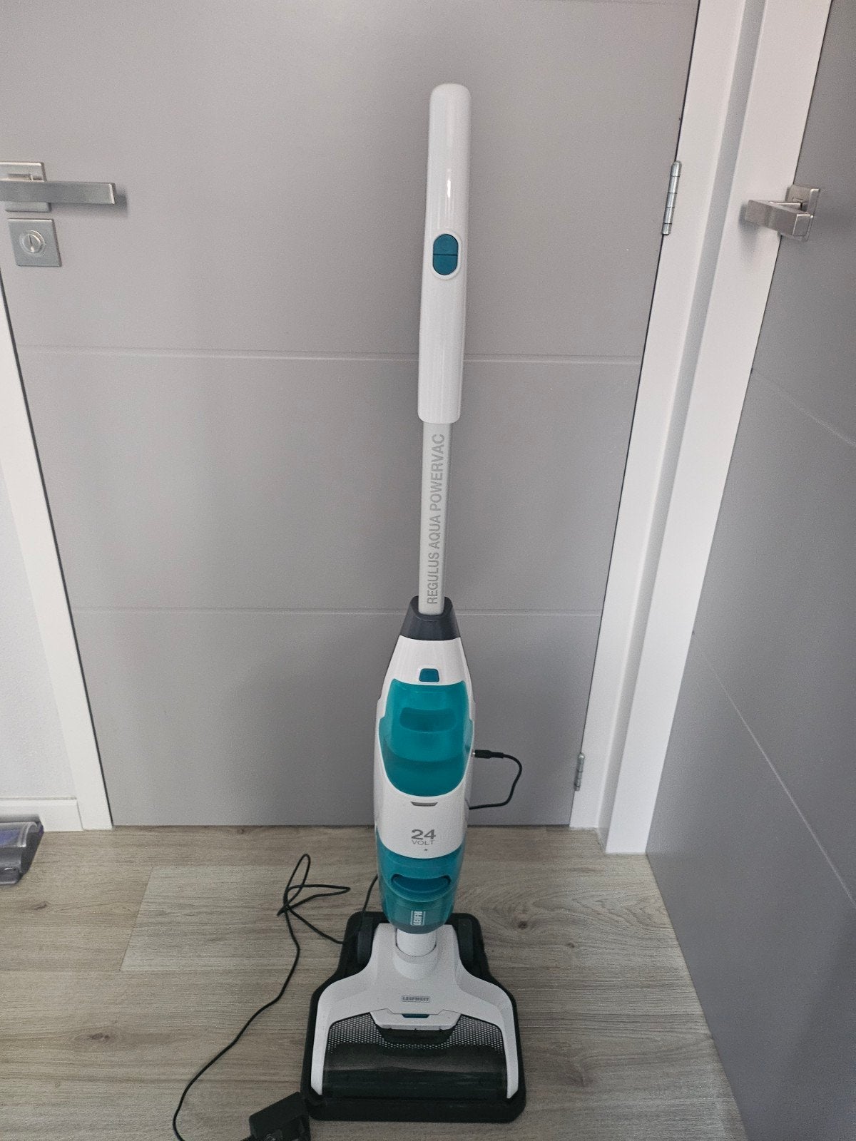 Leifheit Regulus Aqua PowerVac 2-in-1 steelstofzuiger, Ophalen, Overige merken, Gebruikt, Draadloos