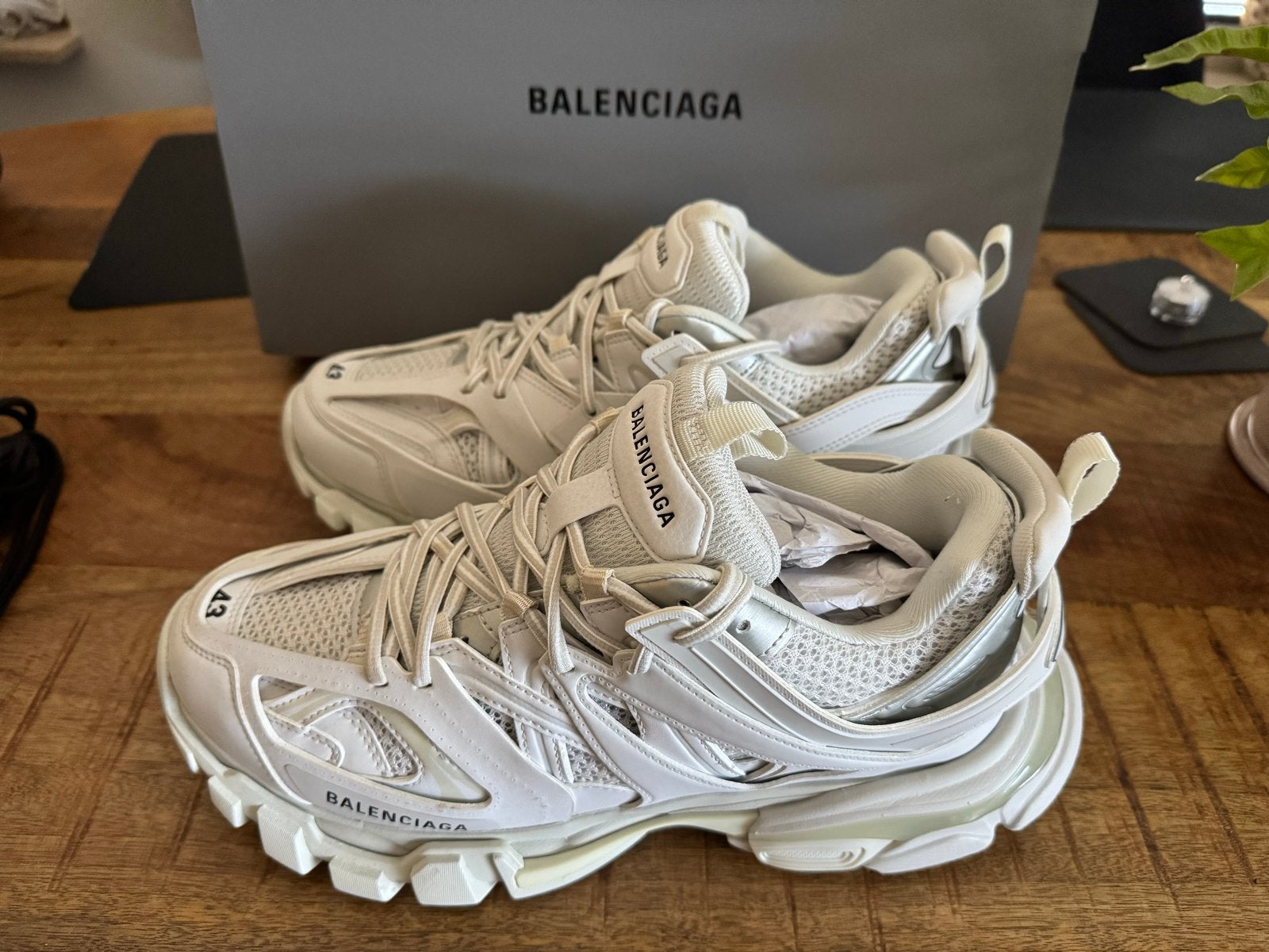 Balenciaga Track Sneakers Maat 43 - Zo goed als nieuw, Wit, Ophalen of Verzenden, Sneakers of Gympen, Zo goed als nieuw