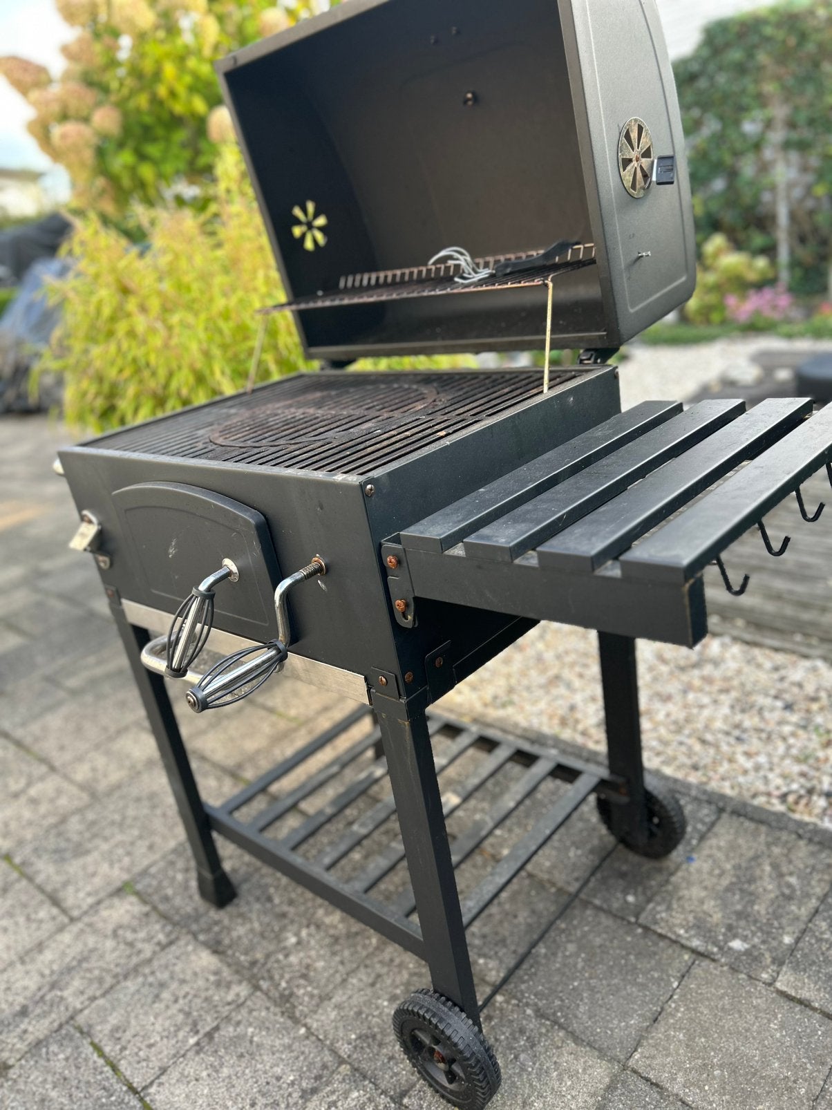 Houtskoolgrill, Ophalen, Zo goed als nieuw