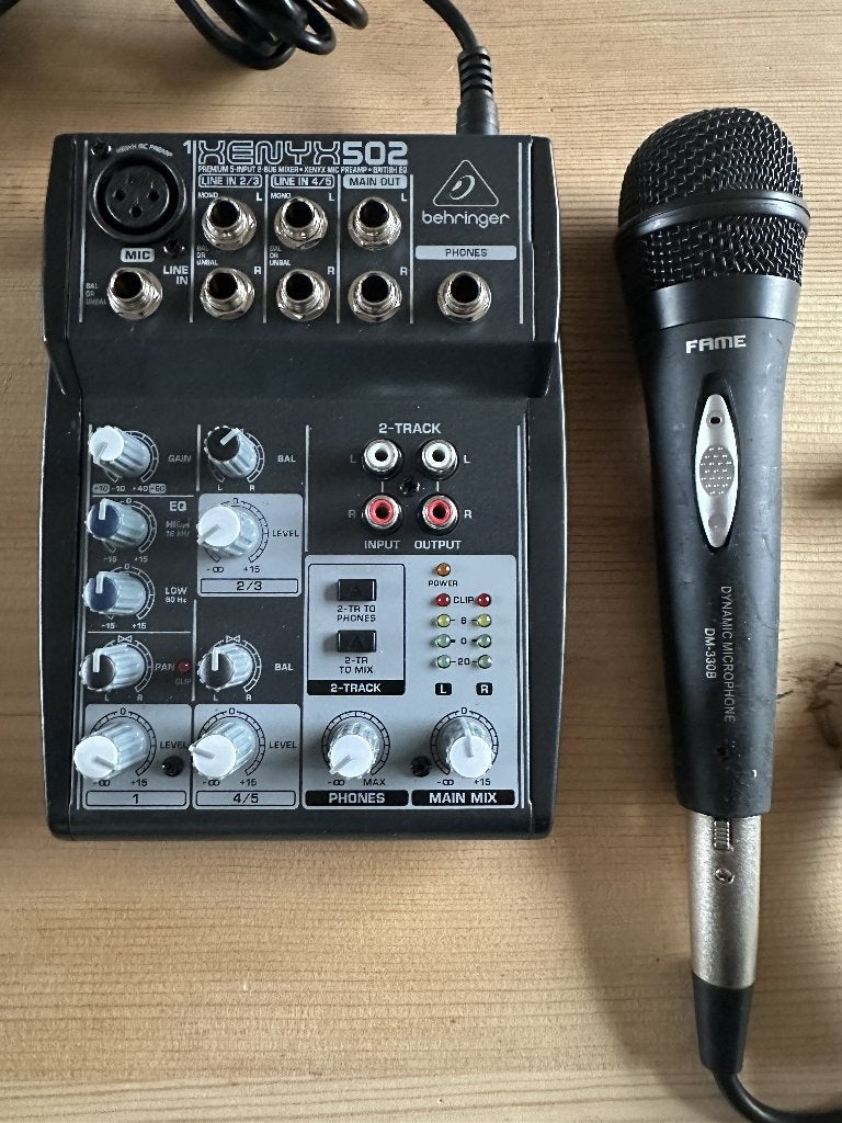 Mengtafel en Fame Dynamic Microfoon DM-330B, Ophalen of Verzenden, Zo goed als nieuw, Overige merken