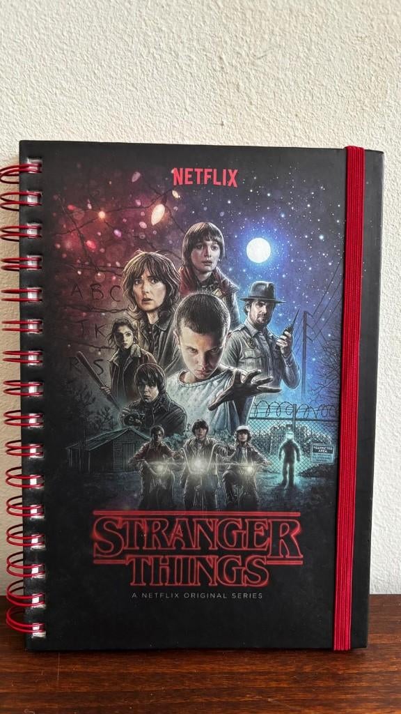 Stranger Things spiraal schrift, Diversen, Ophalen of Verzenden, Zo goed als nieuw, A5
