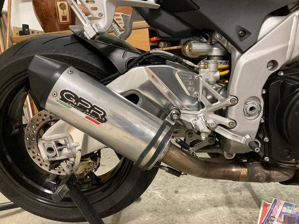 Gpr uitlaat einddemper Aprilia Tuono V4 Rsv4, Motoren, Ophalen, Gebruikt