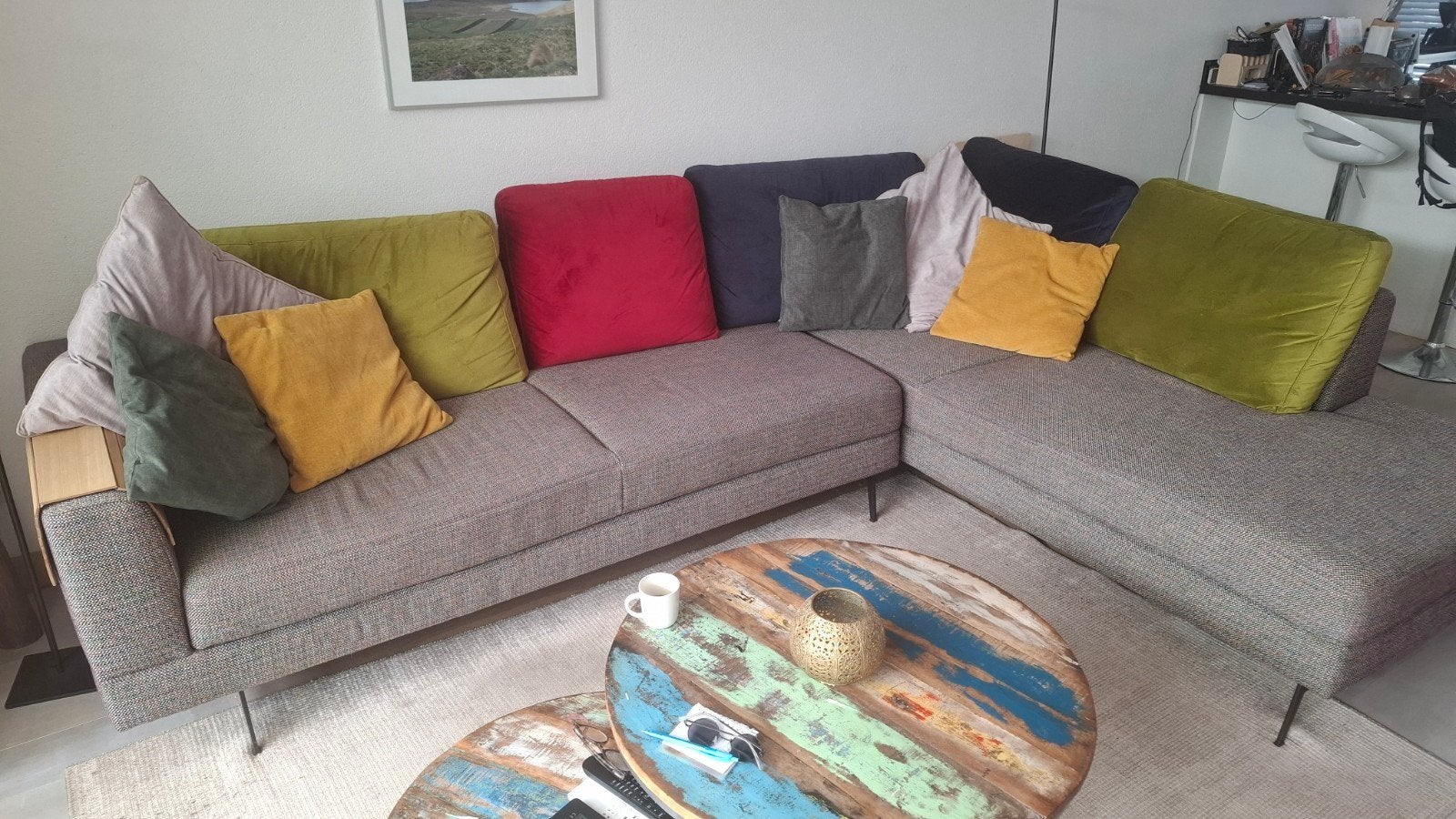 Comfortabele hoekbank met kleurrijke kussens, Ophalen, 250 tot 300 cm, Gebruikt, 100 tot 125 cm