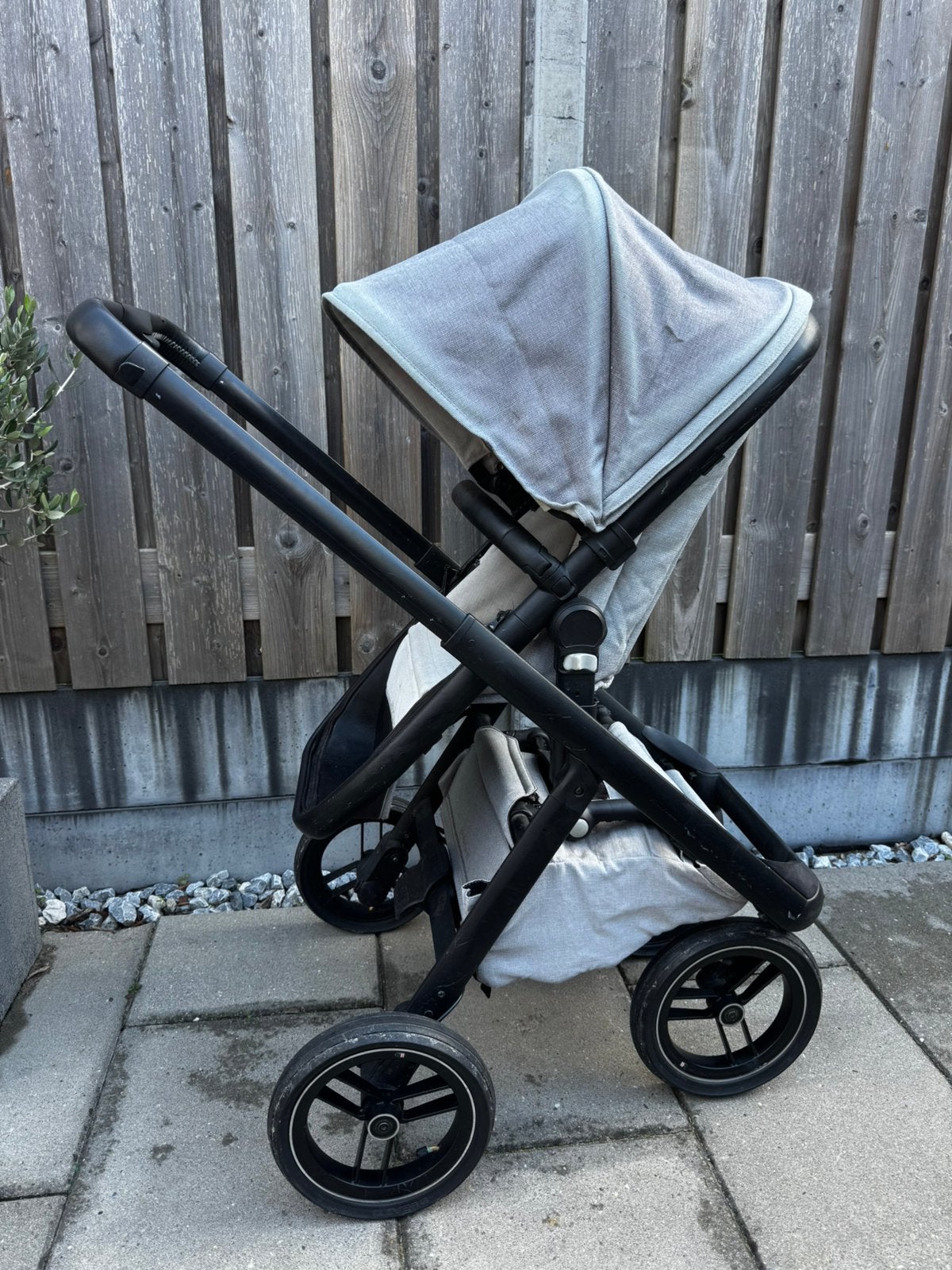 Dubatti one kinderwagen (2021), Luchtbanden, Zo goed als nieuw, Combiwagen, Ophalen