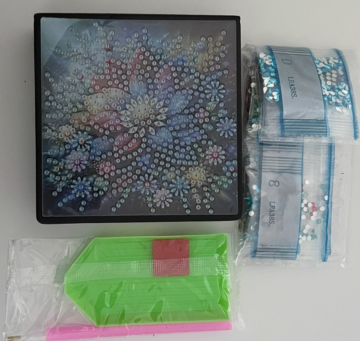 Diamond Painting Mandala Bloem - Nieuw met ronde steentjes, Diamond painting, Nieuw, Meerkleurig, Kunststof
