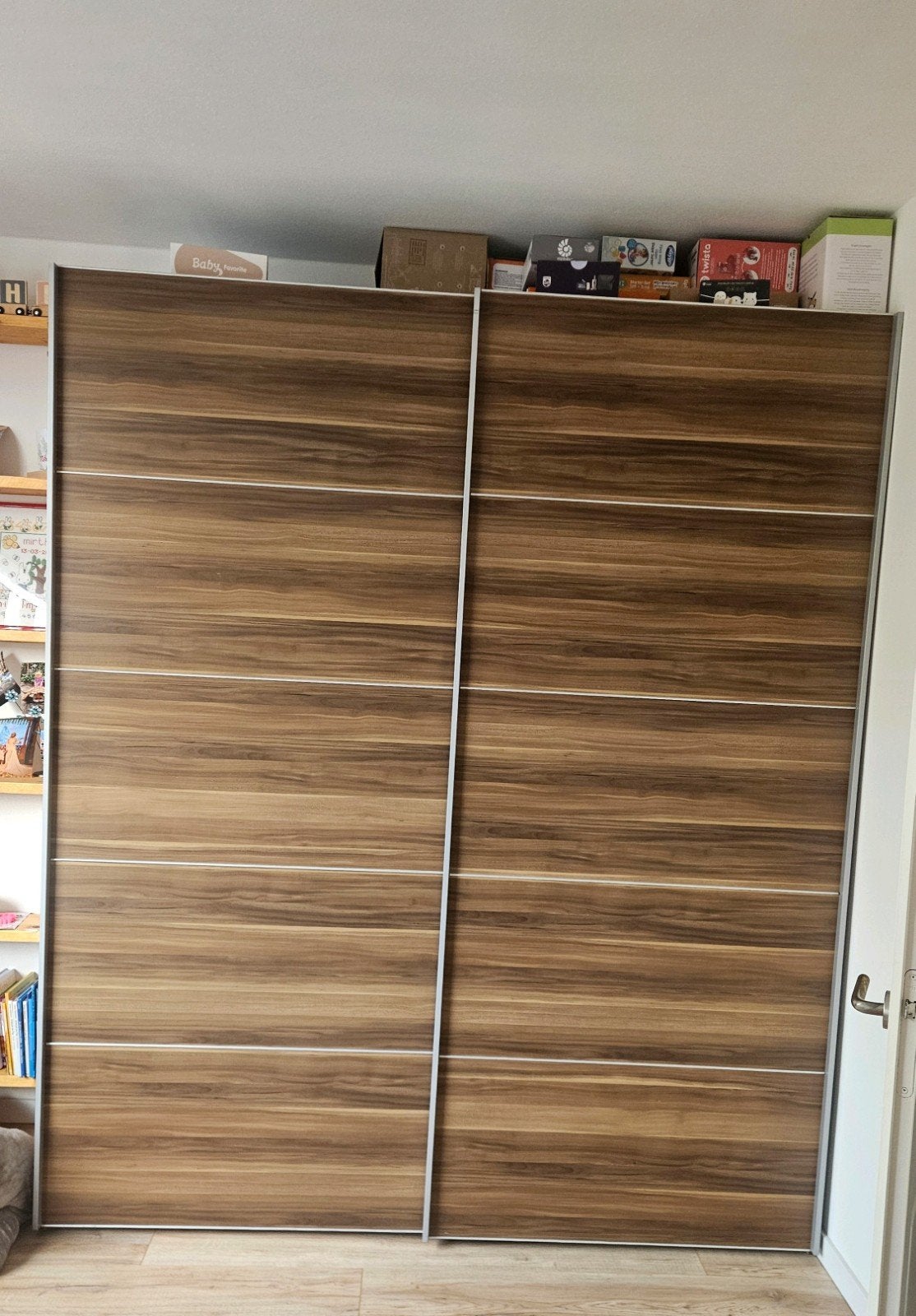Zeer luxe schuifdeurkast met planken en hanggedeelte, Ophalen, Met deur(en), 200 cm of meer, Luxe