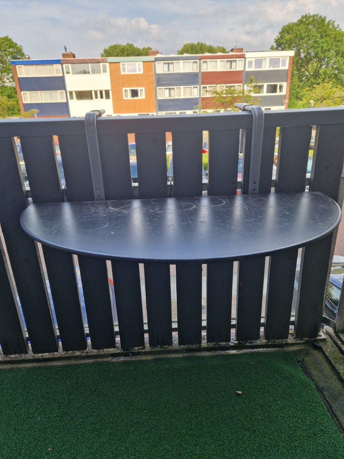 Opklapbaar balkon tafeltje - ideaal voor kleine ruimtes, Tuin en Terras, Tuintafels, Ophalen of Verzenden, Gebruikt, Ovaal, Metaal