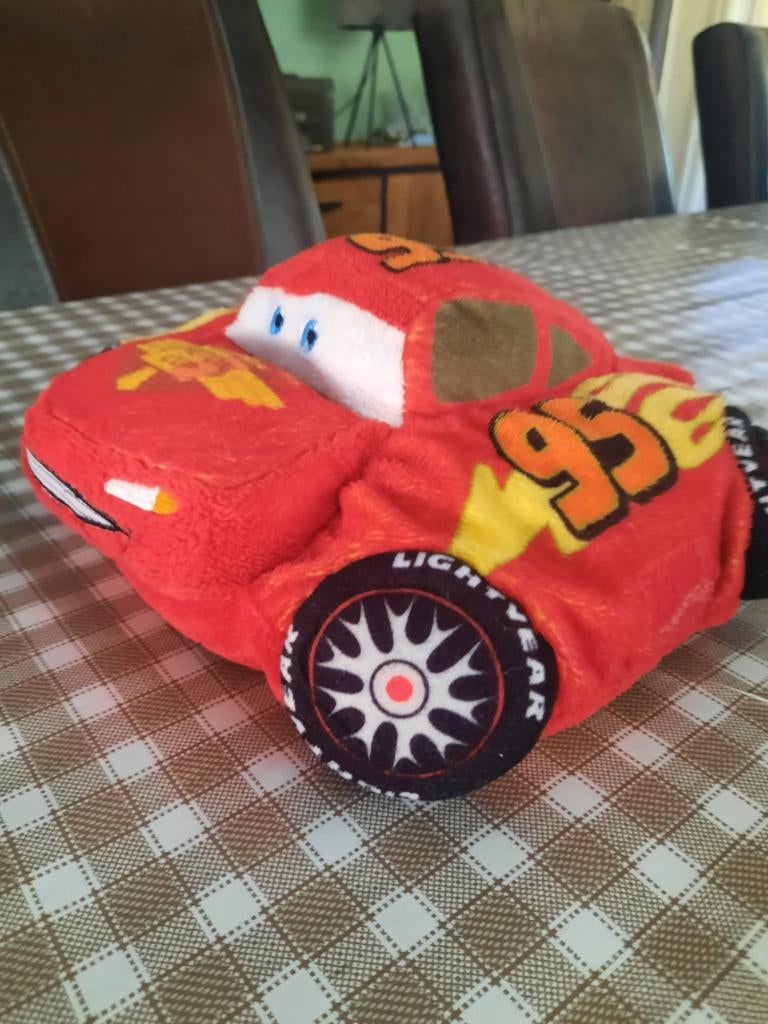 Leuke Cars knuffel - Bliksem McQueen, Kinderen en Baby's, Speelgoed | Knuffels en Pluche, Disney, Disney, Overige typen, Ophalen of Verzenden