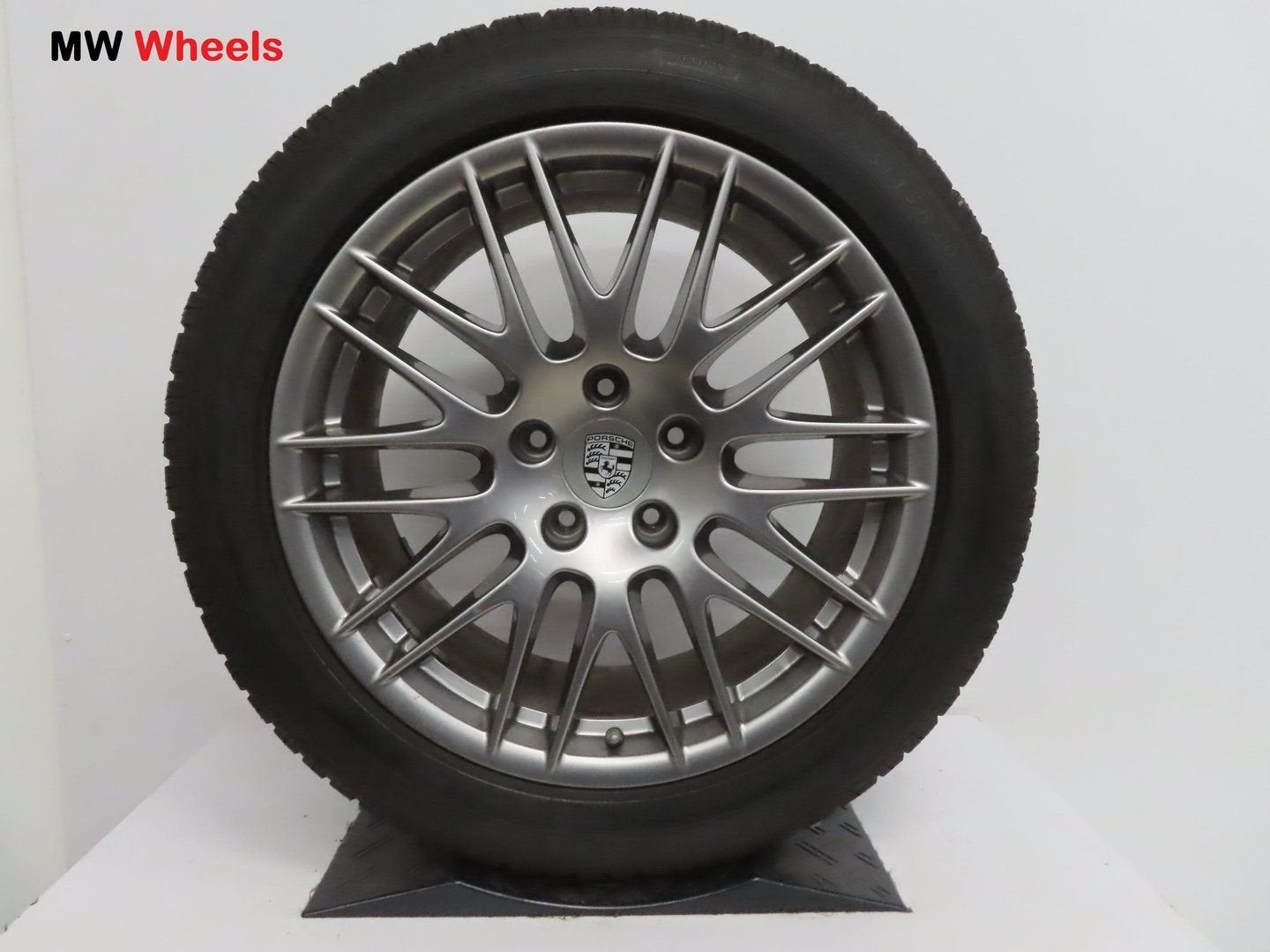 Porsche Cayenne Turbo 20 inch velgen RS Spyder winterbanden, Gebruikt, -, 275 mm, -