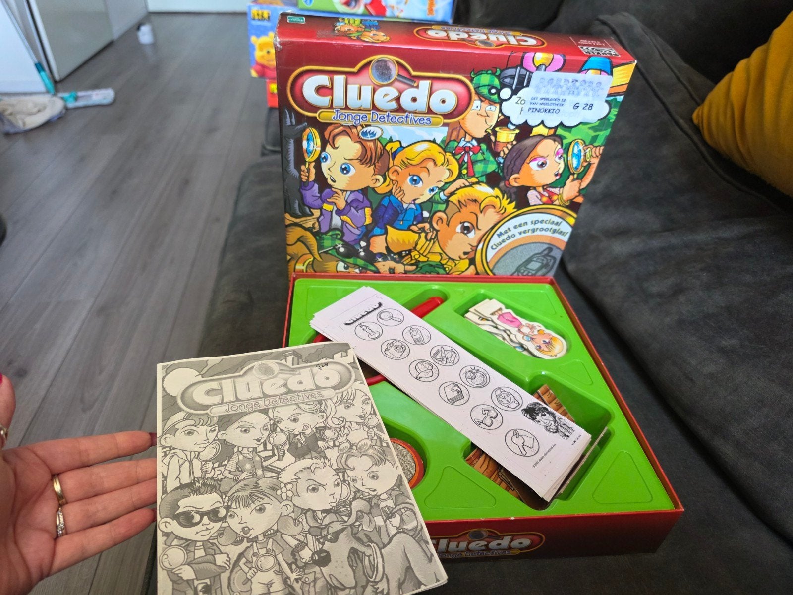 Cluedo Jonge Detectives Bordspel, Drie of vier spelers, Ophalen, Zo goed als nieuw, Hasbro