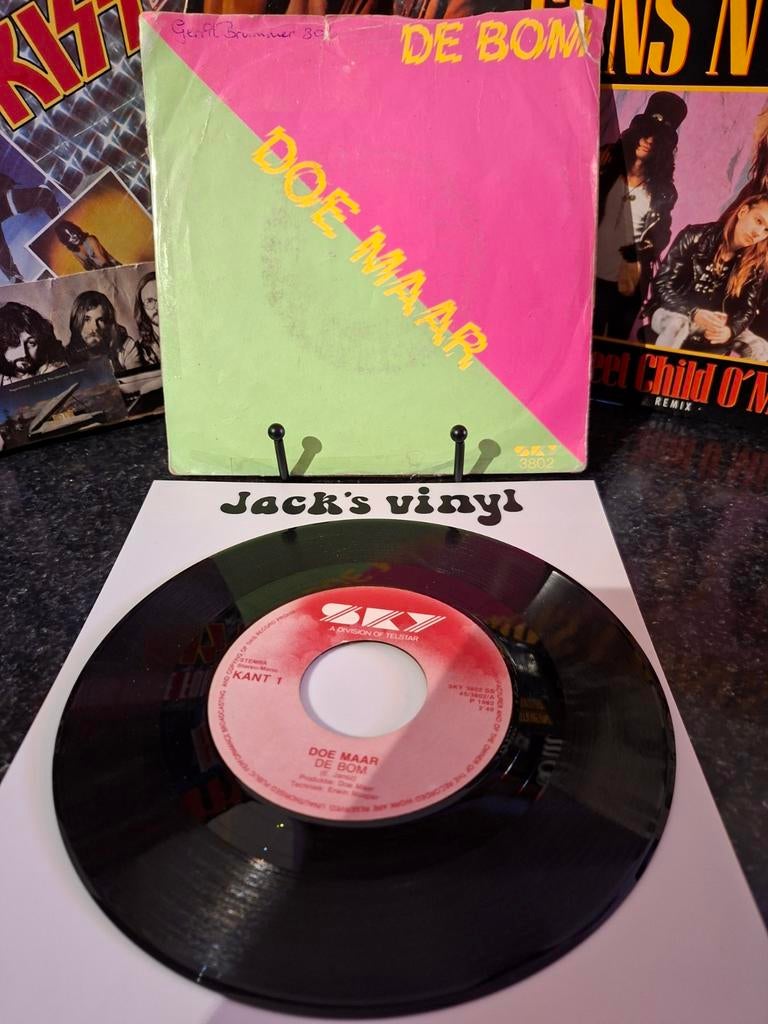 Doe Maar - De Bom (7 inch single) 1982/2, Cd's en Dvd's, Vinyl | Nederlandstalig, Ophalen of Verzenden, Gebruikt