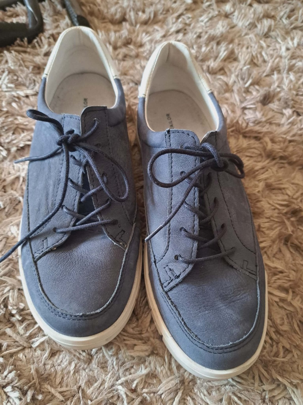 Blauwe sneakers leer maat 40 witte zool.  Veters, Ophalen of Verzenden, Zo goed als nieuw, Wit, Sneakers of Gympen
