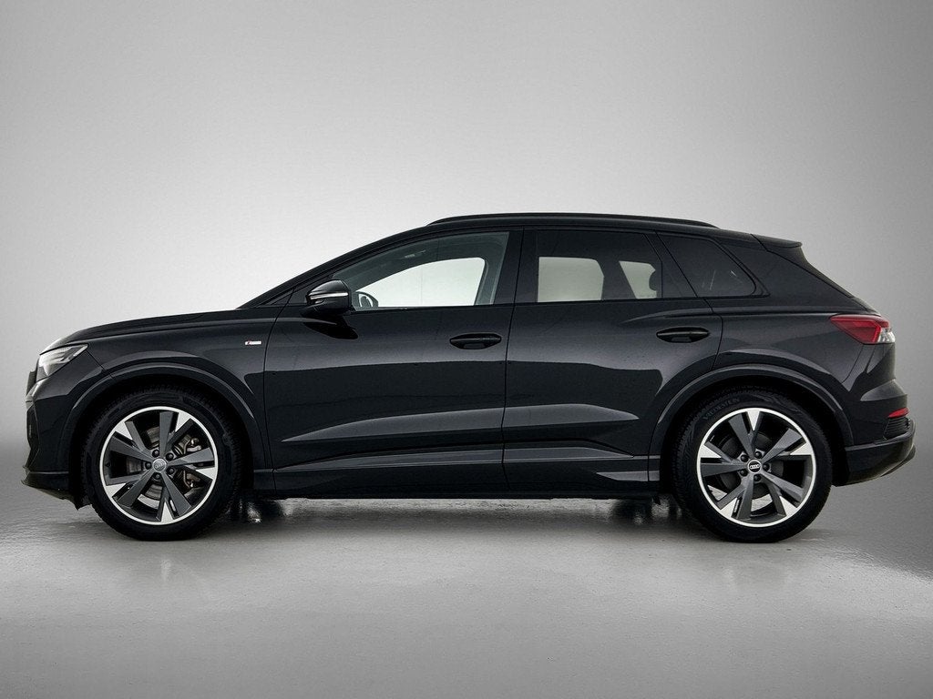 Audi Q4 e-tron 50 quattro Launch edition S Competition 77 kW, Auto's, Audi, Gebruikt, Zwart, 2135 kg, Zwart