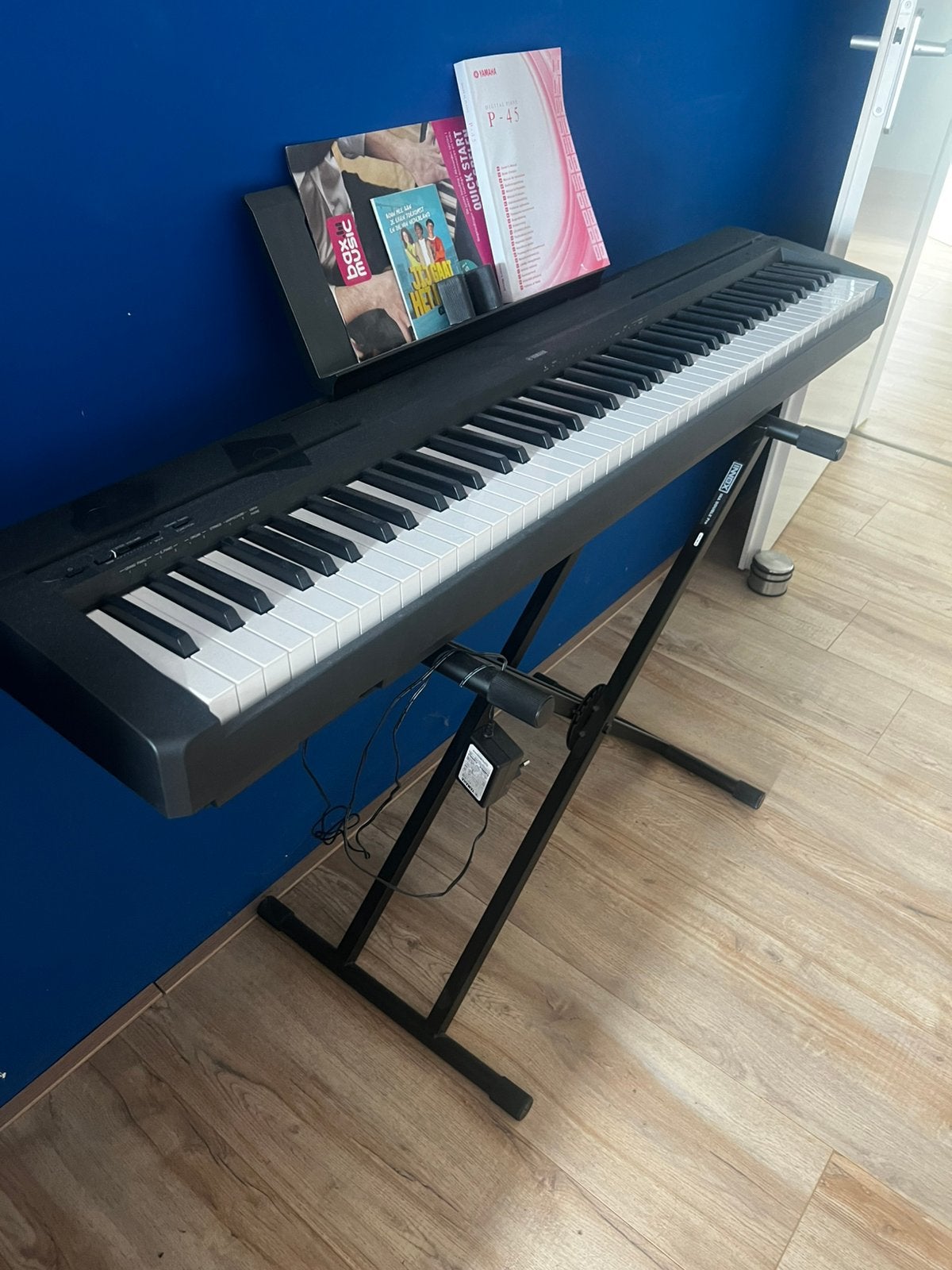 Yamaha p-45 piano, Ophalen, Zo goed als nieuw, Zwart