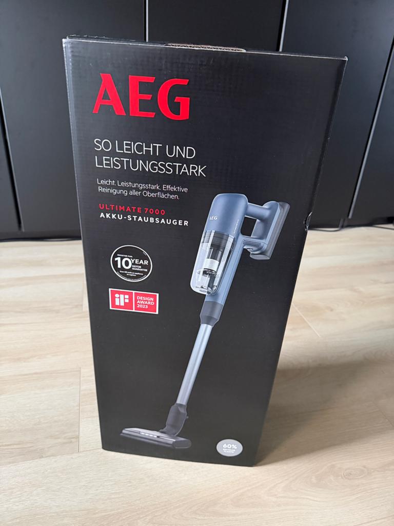 Gloednieuwe AEG draafloze stofzuiger - zonder zak, Ophalen, Kruimeldief, Nieuw, Reservoir