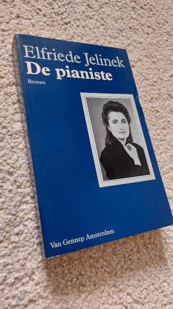De pianiste, Elfriede Jelinek, Ophalen of Verzenden, Gelezen, Elfriede Jelinek