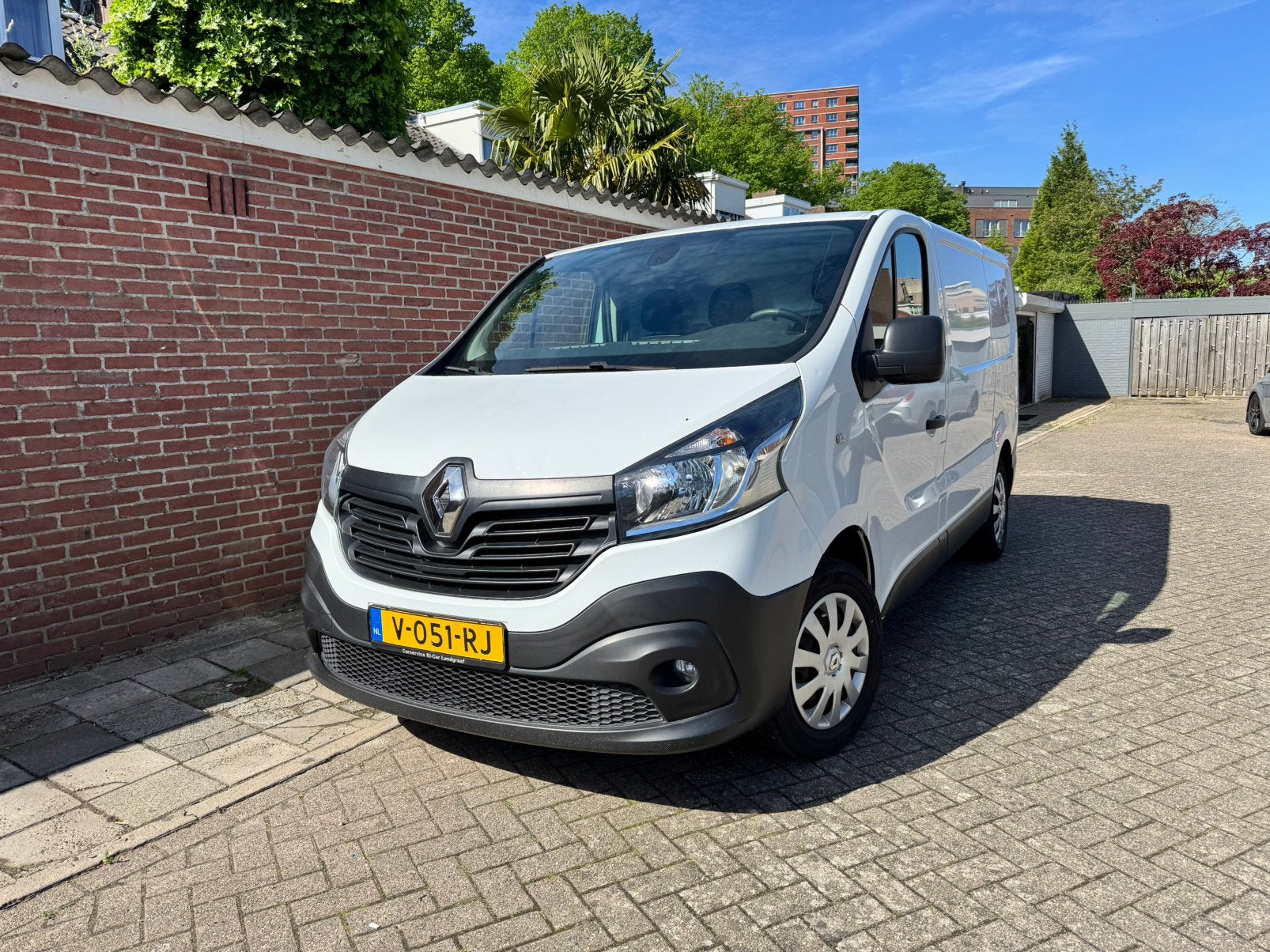Renault Trafic 2018 EURO6 120PK CarPlay Camera Trekhaak, Auto's, Euro 6, Renault, Wit, Grijs