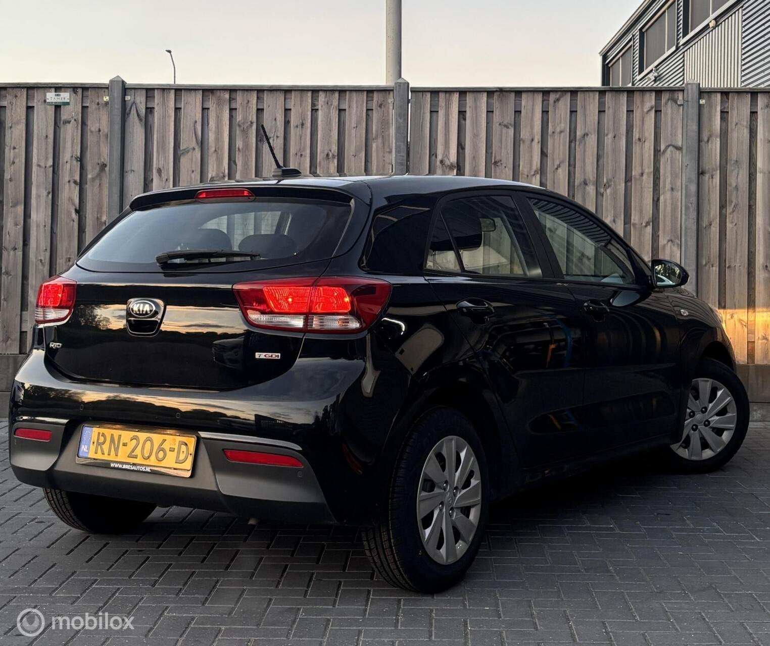Kia Rio 1.0 TGDI ComfortPlusLine Navigator/ CARPLAY/CRUISE, Auto's, Voorwielaandrijving, Gebruikt, Euro 6, 1055 kg
