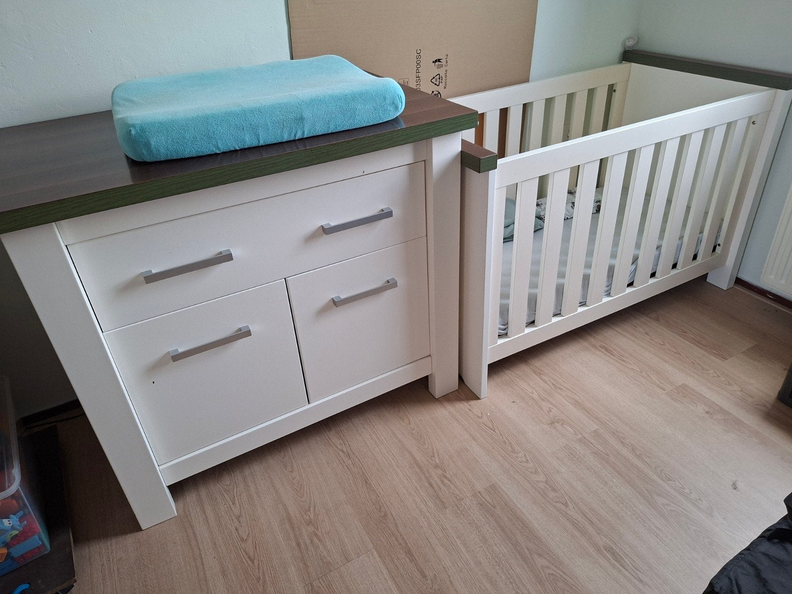 Commode met ledikantje en aankleedkussen, Ophalen, Gebruikt, 50 tot 70 cm, 100 cm of meer