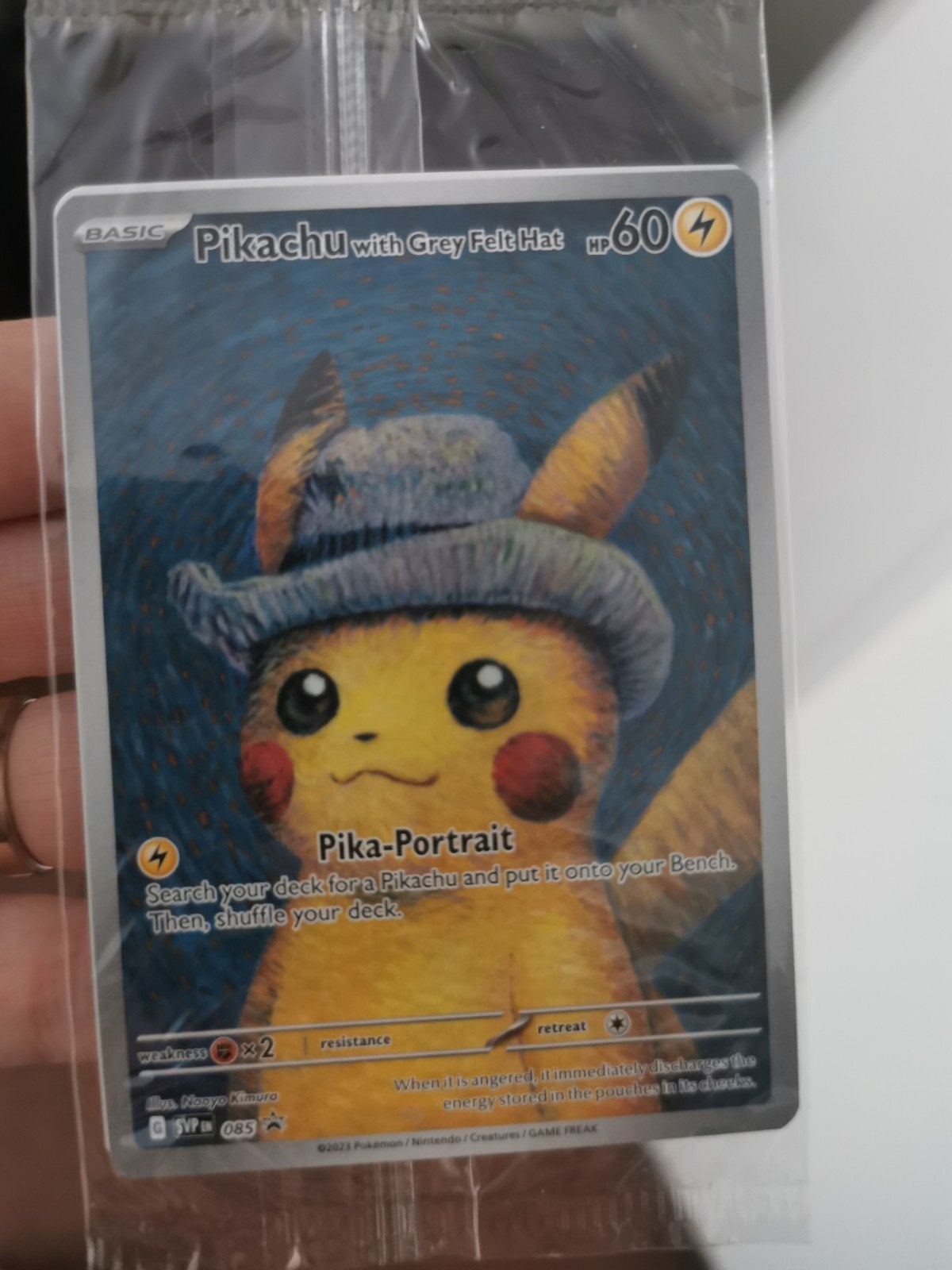 Pickachu with Grey hat sealed, Hobby en Vrije tijd, Verzamelkaartspellen | Pokémon, Ophalen, Nieuw