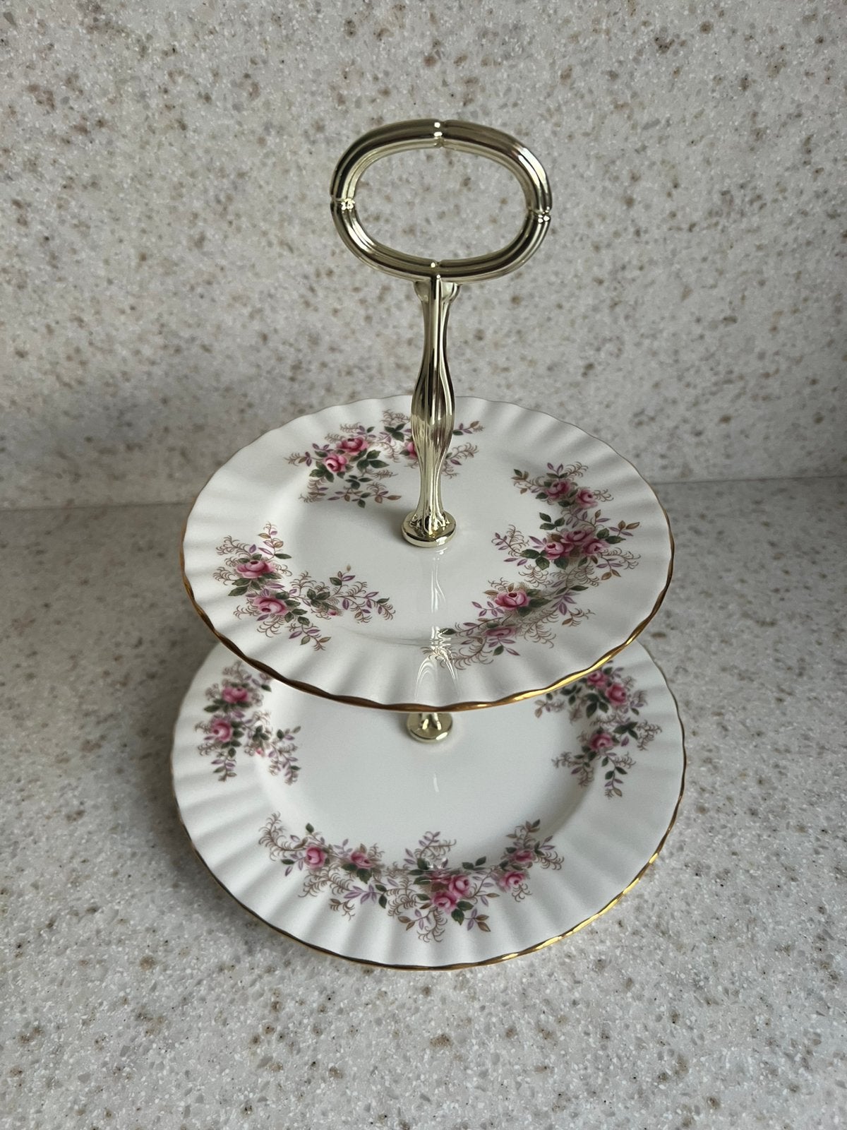 Lavender Rose Royal Albert 2 laags etagiere, Verzenden