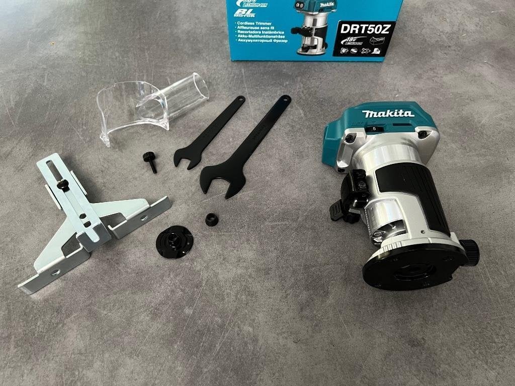 MAKITA DRT50Z 18v ACCU KANTENFREES BOVENFREES TRIMMER BL LXT, Doe-het-zelf en Verbouw, Gereedschap | Freesmachines, Kantenfrees