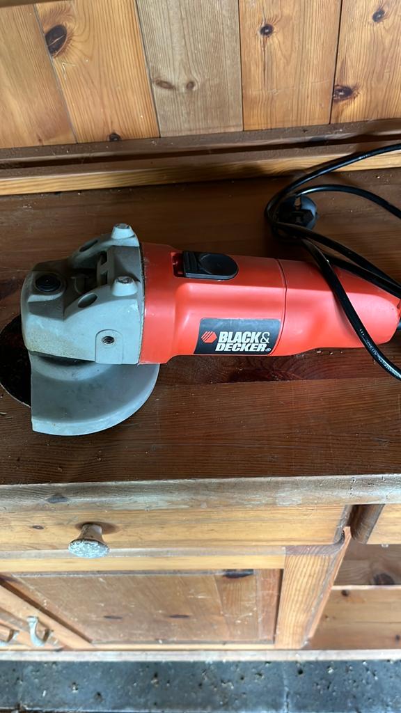 Black and decker, Ophalen of Verzenden, Zo goed als nieuw, Minder dan 700 watt, Haakse handslijpmachine