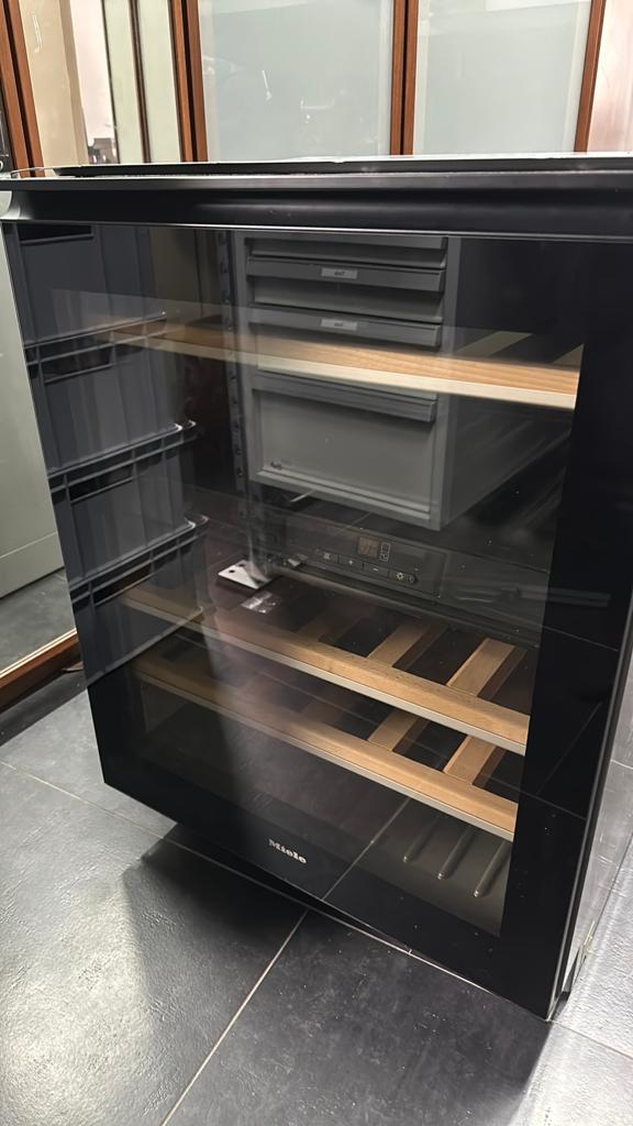 Miele KWT 4154 UG-1, Wijnklimaatkast (defect), Witgoed en Apparatuur, Ophalen, Zonder vriesvak, 200 liter of meer, 160 cm of meer