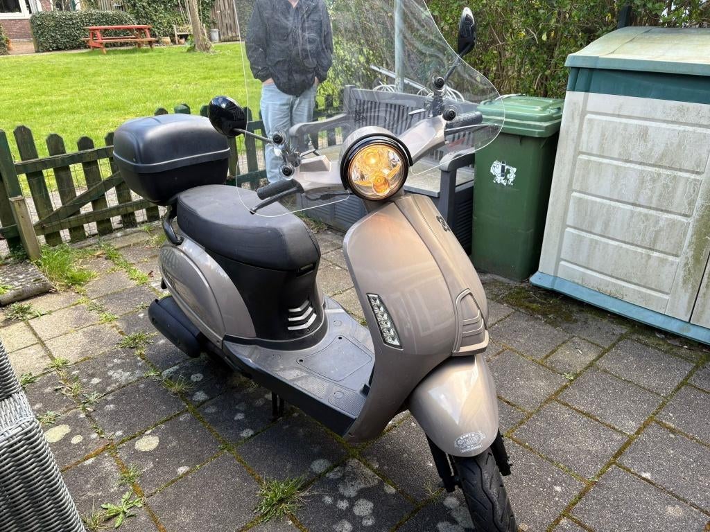 AGM Swan Bromfiets - 6800 km  Hele Nette !, Zo goed als nieuw, Ophalen, Overige merken