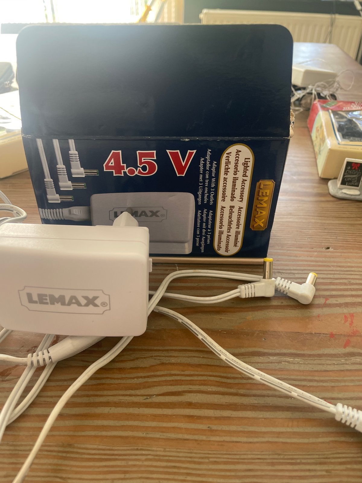 Lemax adapter met 3 uitgangen, Ophalen of Verzenden, Zo goed als nieuw
