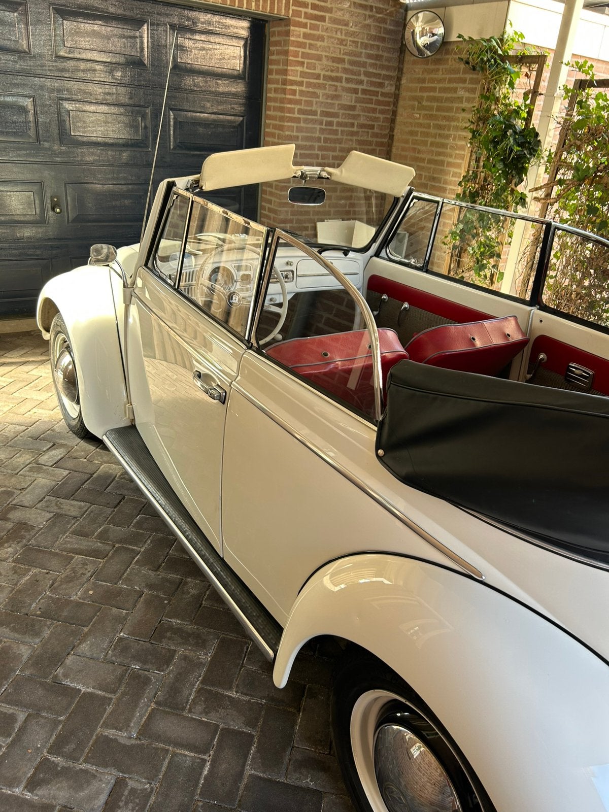 Vw kever 1200 cabriolet wit met een 1500 motor, foto 6
