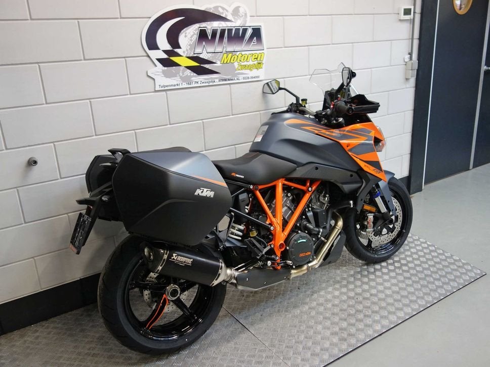 KTM 1290 Super Duke GT, 2 cilinders, KTM, Motorrijbewijs A, Bedrijf